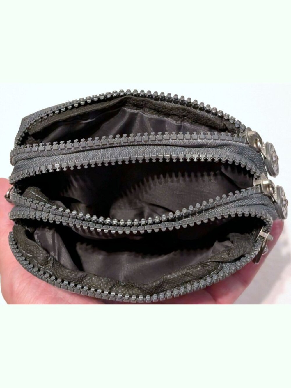 Kipling 3 Zippered Compartments Wristlet Wallet Nylon Wallet Organizer - Picture 4 of 4